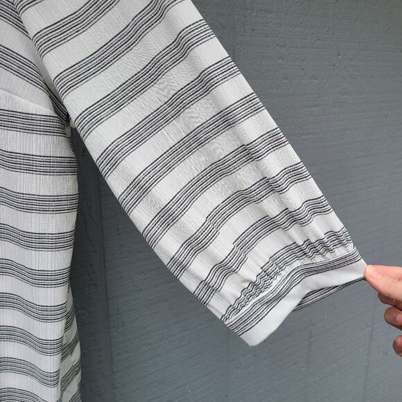 Lane Bryant Striped Button Front Top B/W NWT - Picture 6 of 11